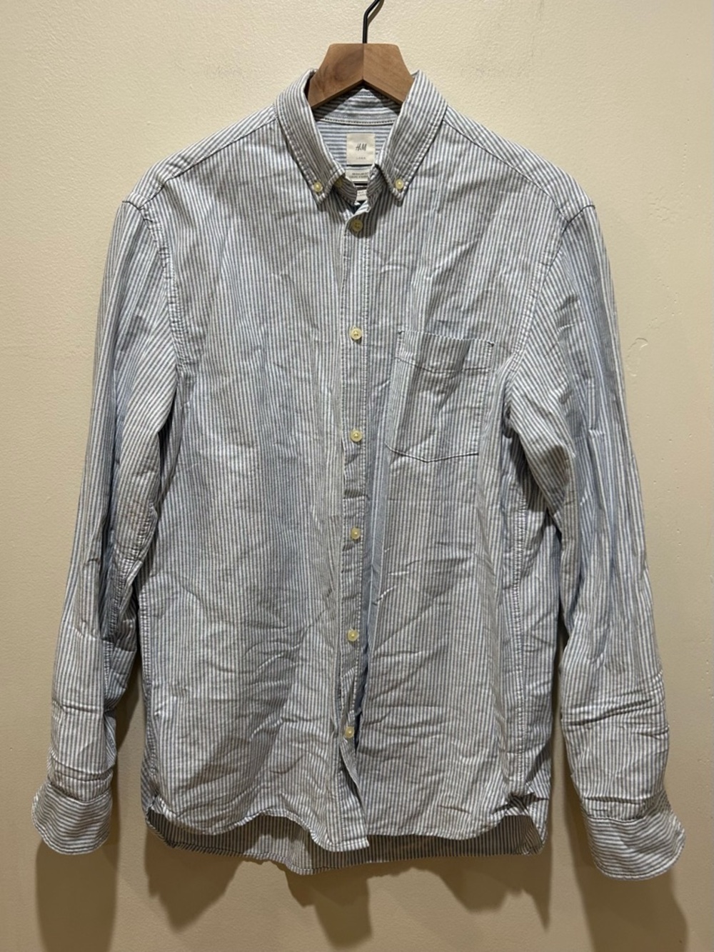 H&M White and Blue Striped Long Sleeve Button Up Shirt - Men’s Size Medium